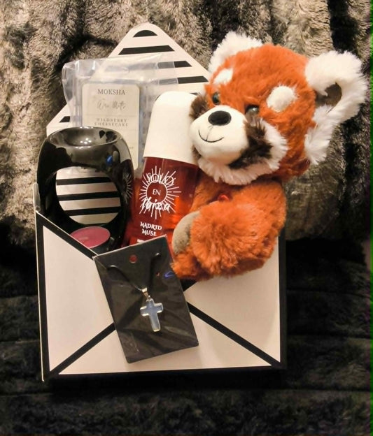 Custom-Made Gift Arrangement – Wildberry Dreams